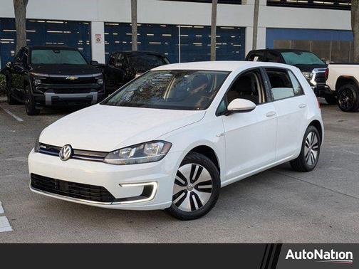 2019 Volkswagen e-Golf SE