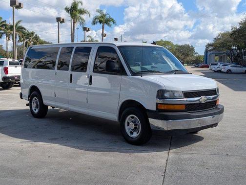 2017 Chevrolet Express 3500 LT