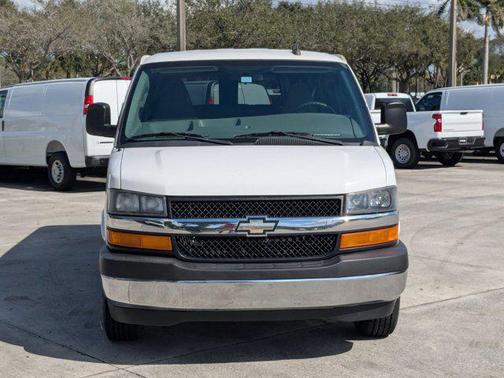 2017 Chevrolet Express 3500 LT