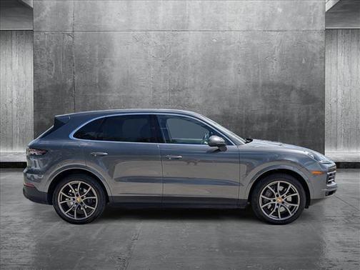 2022 Porsche Cayenne AWD