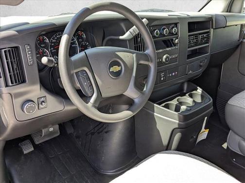 2025 Chevrolet Express 2500 RWD 2500 Regular Wheelbase WT