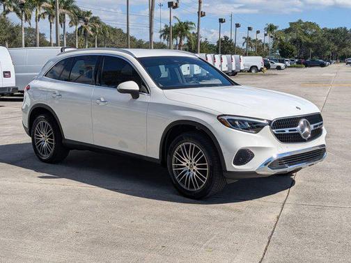 2025 Mercedes-Benz GLC 300 4MATIC