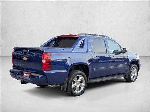 2013 Chevrolet Avalanche LS