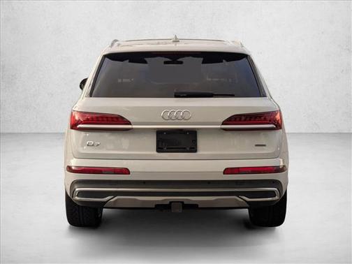 2021 Audi Q7 55 Premium Plus