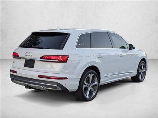 2021 Audi Q7 55 Premium Plus