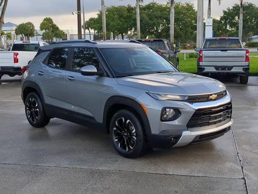 Sterling Gray Metallic 2023 Chevrolet Trailblazer LT
