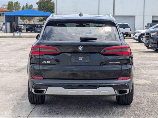 Jet Black 2022 BMW X5 sDrive40i