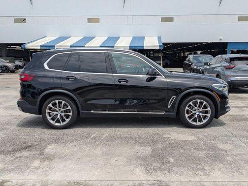 Jet Black 2022 BMW X5 sDrive40i