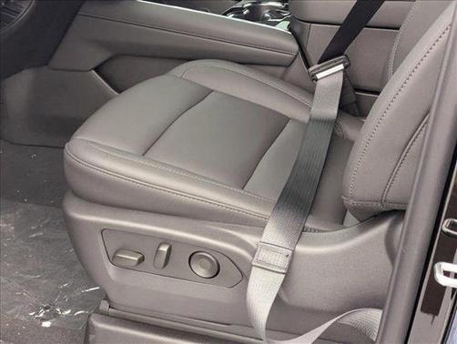 2025 Chevrolet Suburban 4WD Z71