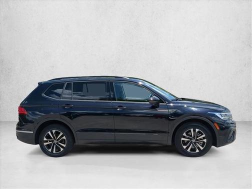 Deep Black Pearl 2024 Volkswagen Tiguan 2.0T S