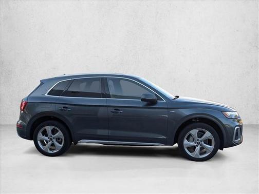 2022 Audi Q5 45 S line Premium Plus