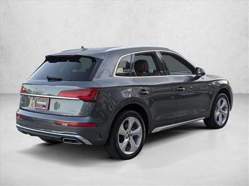 2022 Audi Q5 45 S line Premium Plus