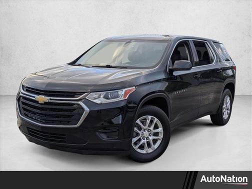 Mosaic Black Metallic 2019 Chevrolet Traverse LS