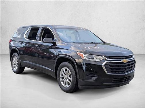 Mosaic Black Metallic 2019 Chevrolet Traverse LS