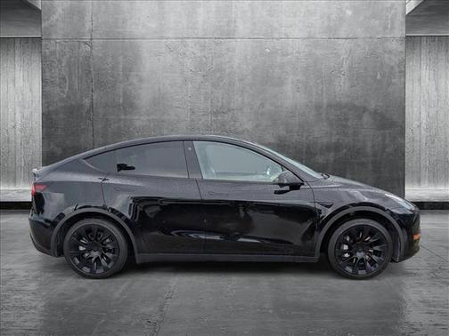 2021 Tesla Model Y Standard Range Rear-Wheel Drive
