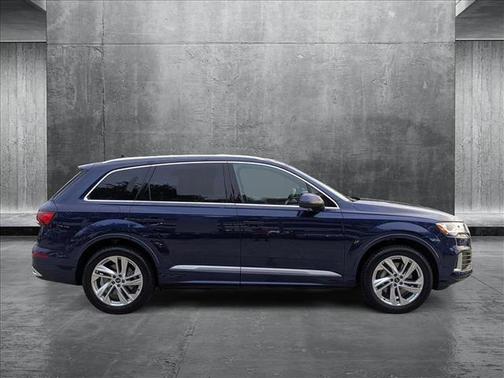 2021 Audi Q7 45 Premium Plus