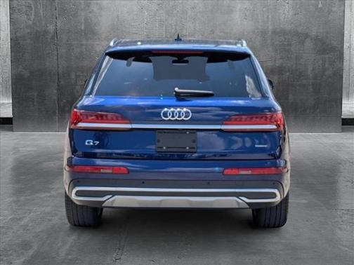 2021 Audi Q7 45 Premium Plus