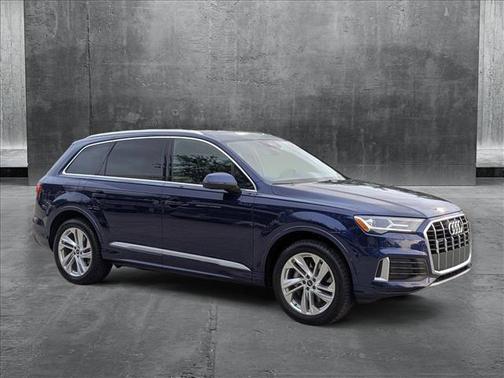 2021 Audi Q7 45 Premium Plus
