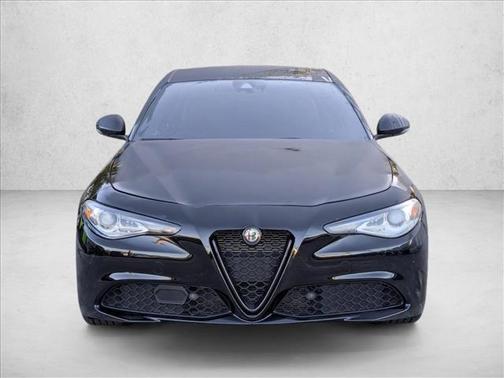 2021 Alfa Romeo Giulia Base