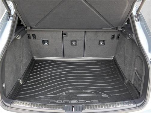 2021 Porsche Macan AWD