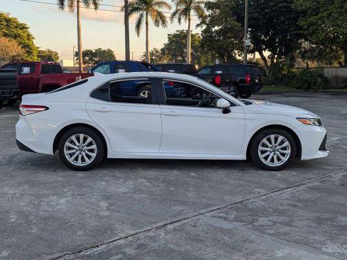2019 Toyota Camry LE
