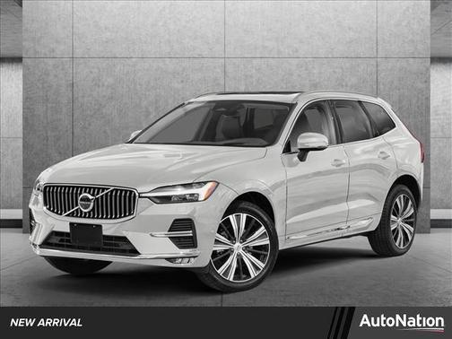 2022 Volvo XC60 B5 Momentum
