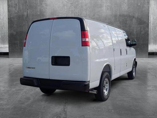 2025 Chevrolet Express 2500 RWD 2500 Regular Wheelbase WT