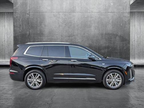 2022 Cadillac XT6 Premium Luxury FWD