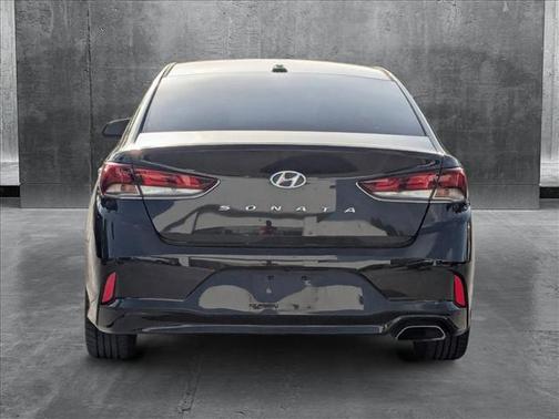 2018 Hyundai SONATA SEL