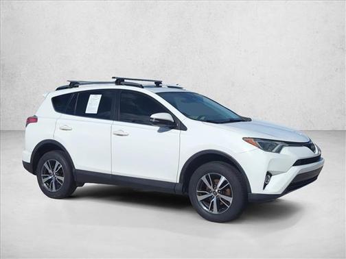 Super White 2018 Toyota RAV4 XLE