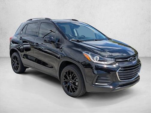 Mosaic Black Metallic 2022 Chevrolet Trax LT