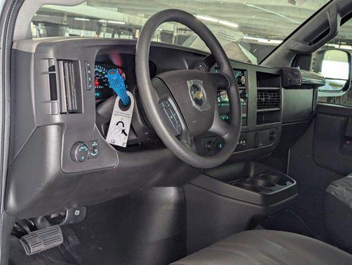2025 Chevrolet Express 2500 RWD 2500 Regular Wheelbase WT