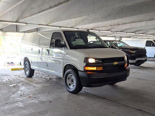 2025 Chevrolet Express 2500 RWD 2500 Regular Wheelbase WT