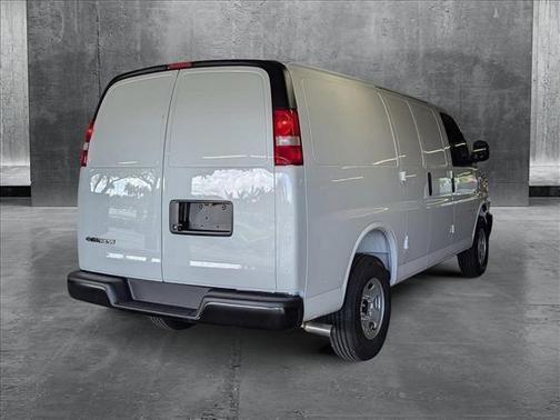 2025 Chevrolet Express 2500 RWD 2500 Regular Wheelbase WT