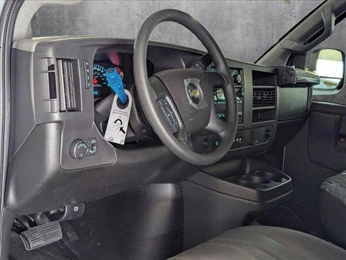 2025 Chevrolet Express 2500 RWD 2500 Regular Wheelbase WT