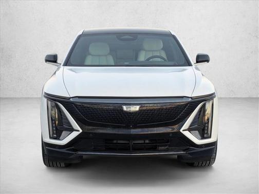 Crystal White Tricoat 2024 Cadillac LYRIQ Sport