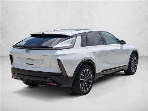 Crystal White Tricoat 2024 Cadillac LYRIQ Sport