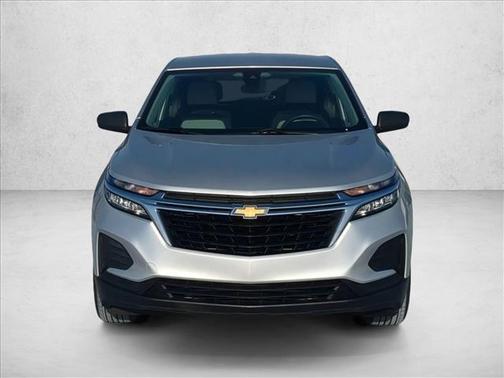 Silver Ice Metallic 2022 Chevrolet Equinox LS