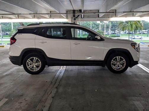 Summit White 2023 GMC Terrain SLE