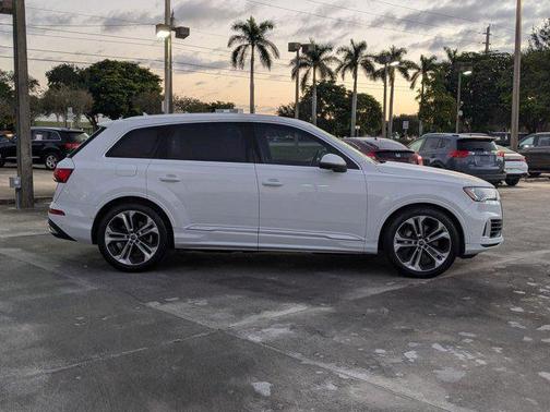 2023 Audi Q7 55 Prestige