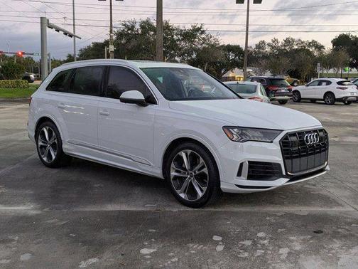 2023 Audi Q7 55 Prestige