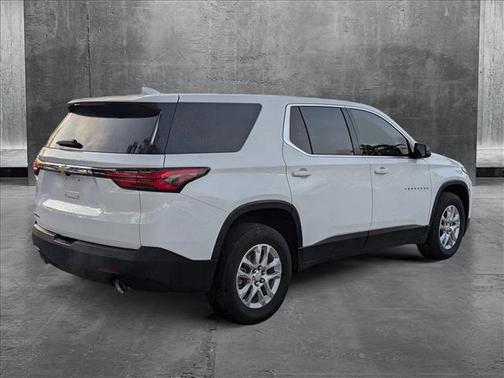 2023 Chevrolet Traverse LS