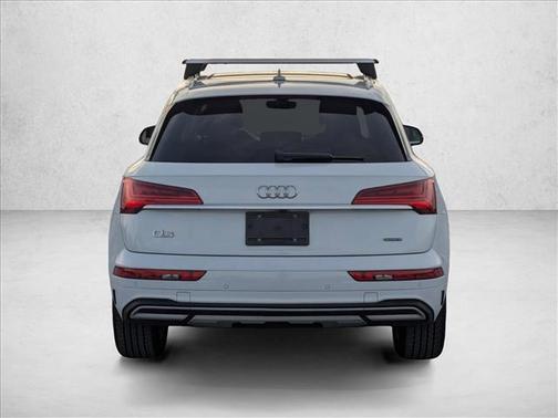 Glacier White Metallic 2023 Audi Q5 40 Premium