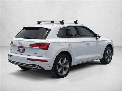 Glacier White Metallic 2023 Audi Q5 40 Premium