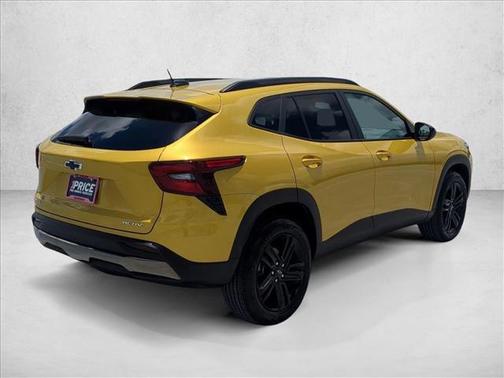 Nitro Yellow Metallic 2025 Chevrolet Trax FWD ACTIV