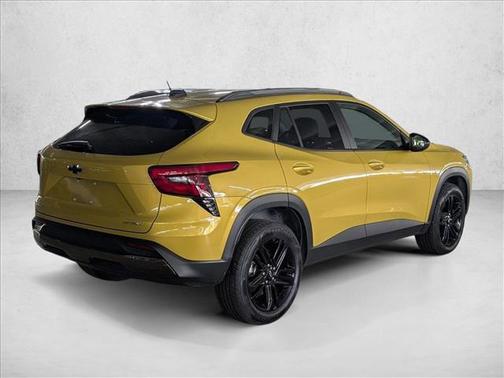 Nitro Yellow Metallic 2025 Chevrolet Trax FWD ACTIV