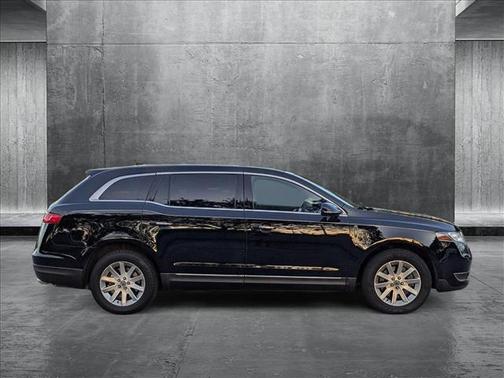 2018 Lincoln MKT Livery
