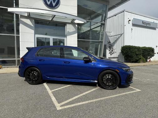 2025 Volkswagen Golf R 2.0T Black Edition