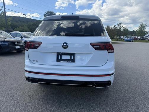 2022 Volkswagen Tiguan 2.0T SE R-Line Black