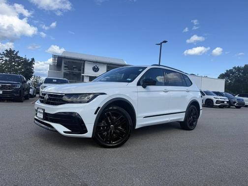 2022 Volkswagen Tiguan 2.0T SE R-Line Black
